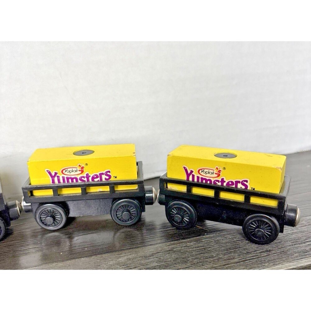 Lot of 2 Thomas & Friends Wooden Railway Yumsters Promo Box & Magnet Cargo Car